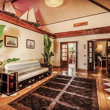 Vila Playa De Fanabe Sleeps 12 With Pool Air Con And Wifi