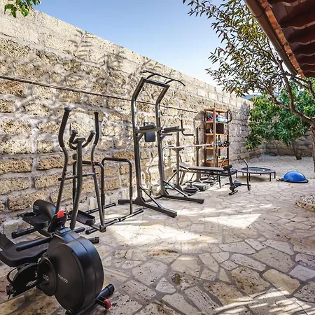 Playa De Fanabe Sleeps 12 With Pool Air Con And Wifi Costa Adeje (Tenerife)