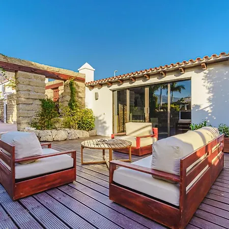 Playa De Fanabe Sleeps 12 With Pool Air Con And Wifi Villa